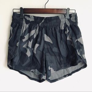 Athleta > Black Camo Running Shorts > S